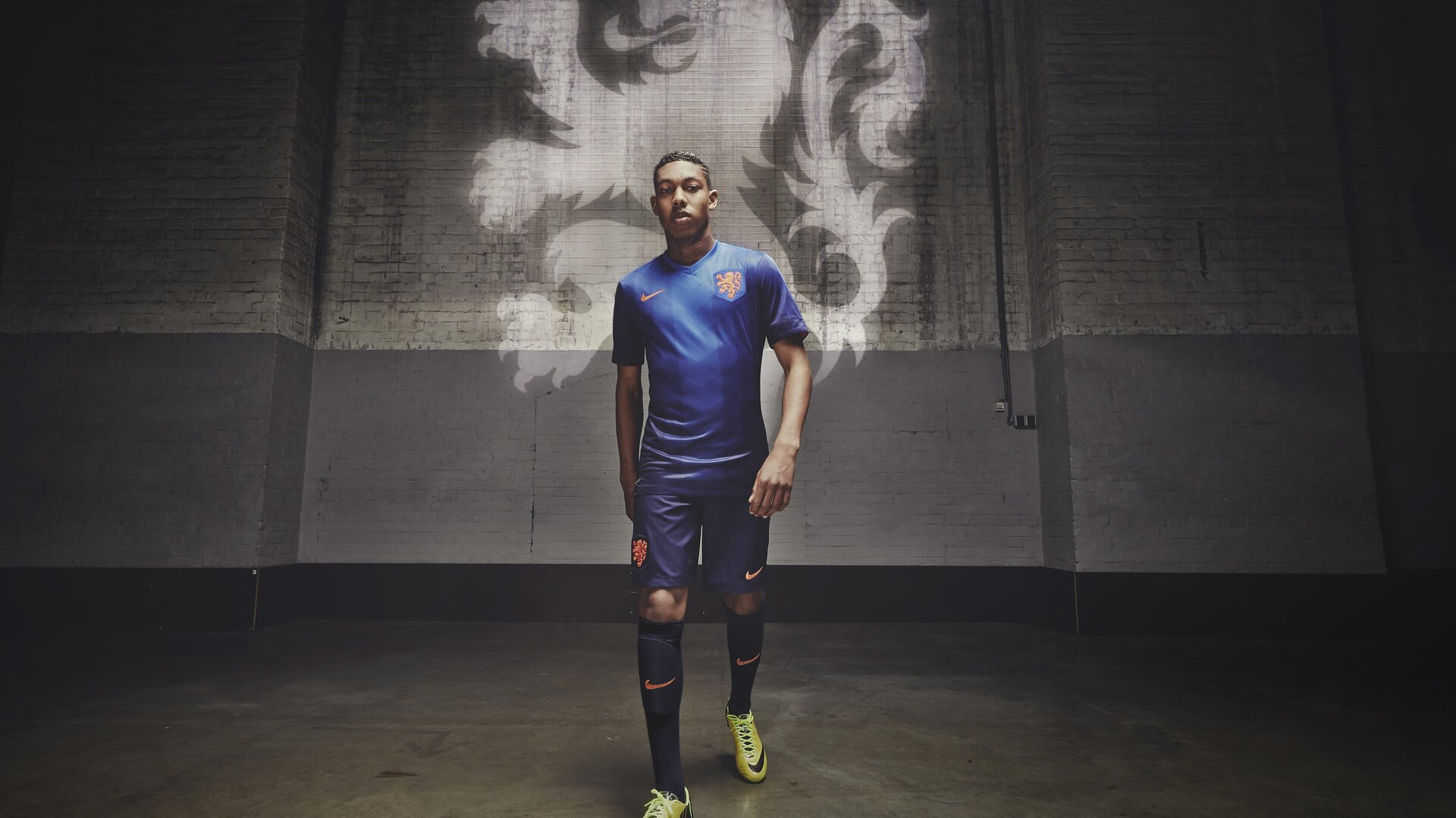 爱游戏GAMING平台-国足短传配合成功率与比分关联性分析，国足短袖